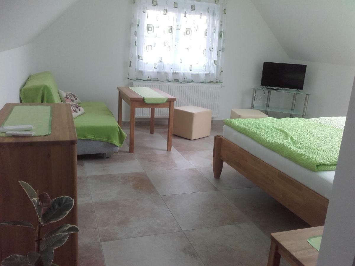 Kogelschneiderhof Apartment Dobl-Zwaring Bagian luar foto