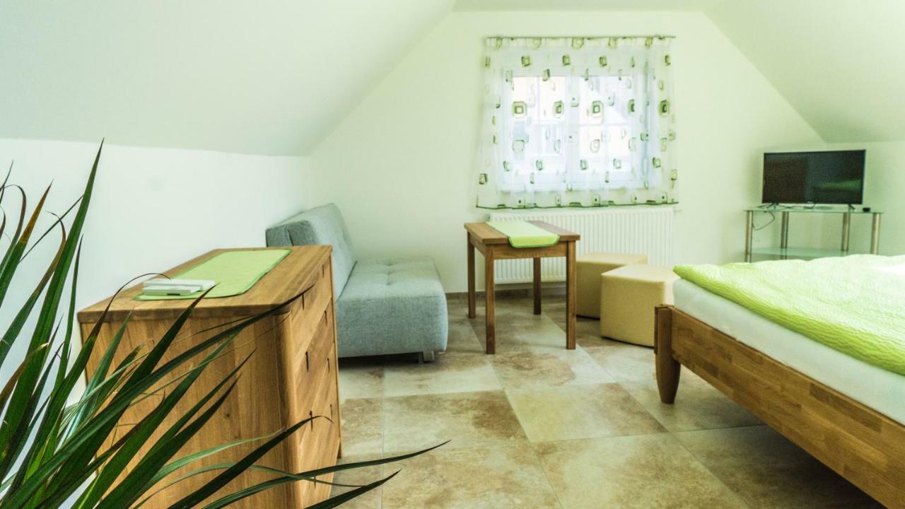 Kogelschneiderhof Apartment Dobl-Zwaring Bagian luar foto